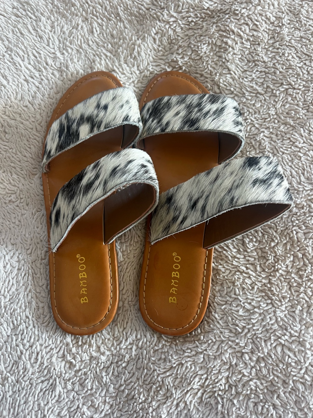 Bamboo Black & White Cow Hide Slide Sandals - Women's